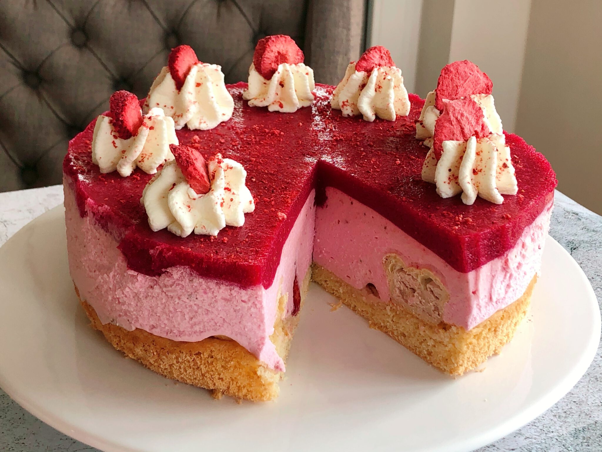 Erdbeer – Windbeutel – Torte